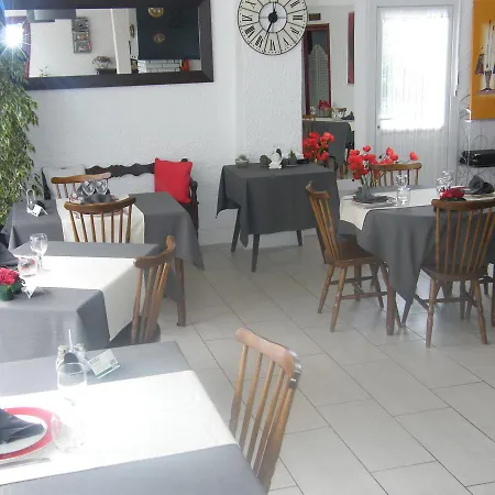Le Week-end Hotel