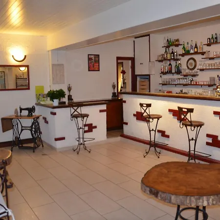 Le Week-end Hotel